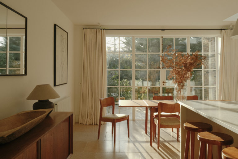 PASCOE LONDON, NW10- SHOOTFACTORY - LONDON HOUSES