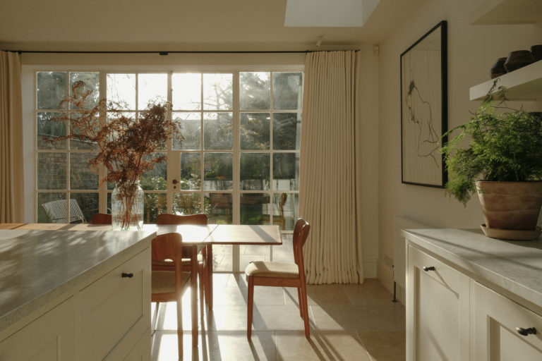 PASCOE LONDON, NW10- SHOOTFACTORY - LONDON HOUSES