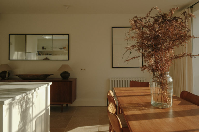 PASCOE LONDON, NW10- SHOOTFACTORY - LONDON HOUSES