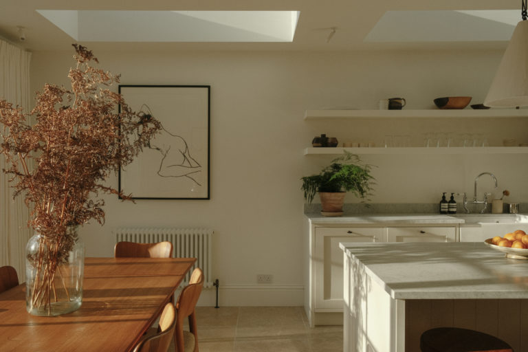 PASCOE LONDON, NW10- SHOOTFACTORY - LONDON HOUSES