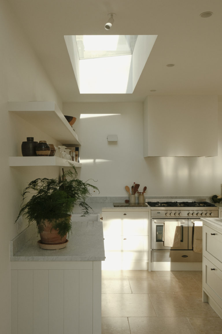PASCOE LONDON, NW10- SHOOTFACTORY - LONDON HOUSES