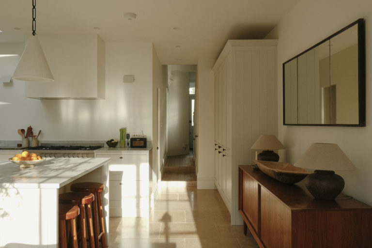 PASCOE LONDON, NW10- SHOOTFACTORY - LONDON HOUSES