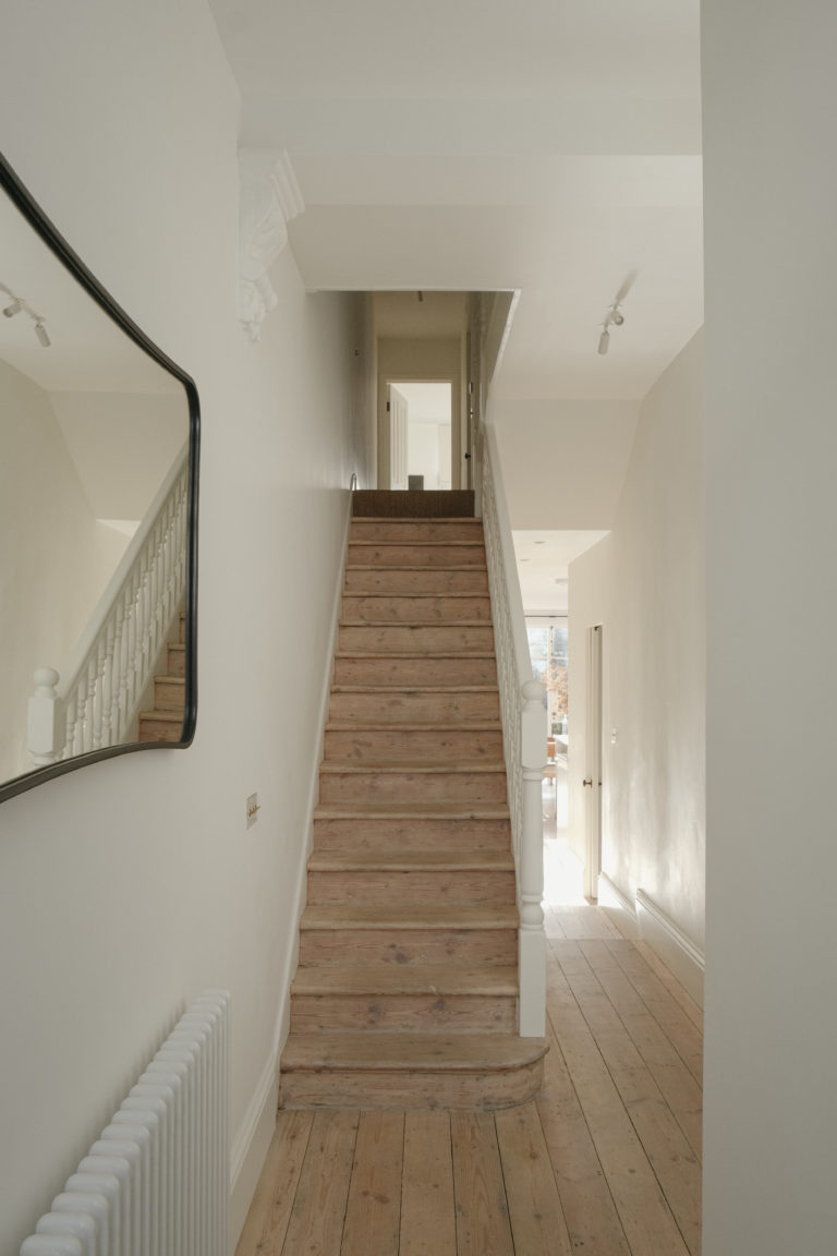 PASCOE LONDON, NW10- SHOOTFACTORY - LONDON HOUSES