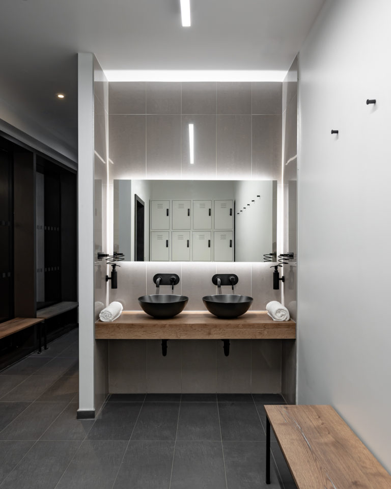UNIT NINE LONDON, SW11 - SHOOTFACTORY - COMMERCIAL & INDUSTRIAL