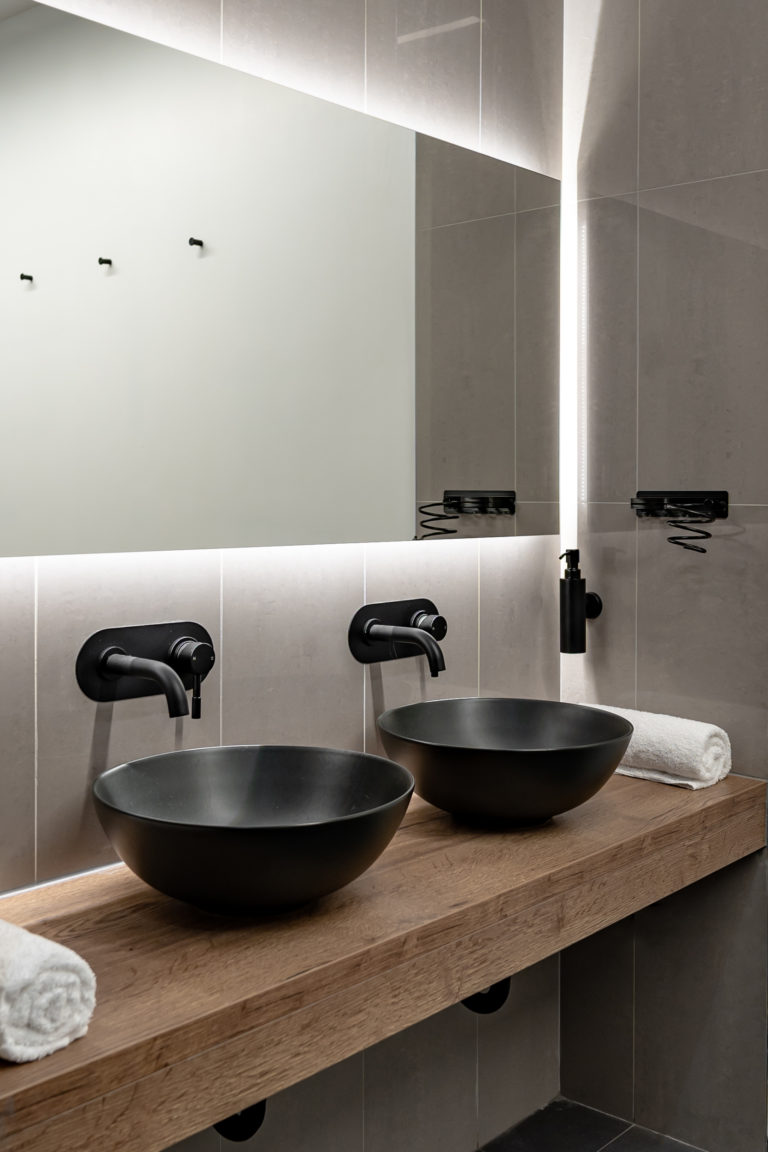 UNIT NINE LONDON, SW11 - SHOOTFACTORY - COMMERCIAL & INDUSTRIAL