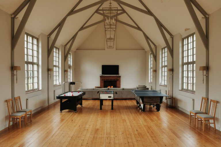 BADMINTON HALL SURREY, GU10 - SHOOTFACTORY - OTHER UK HOUSES