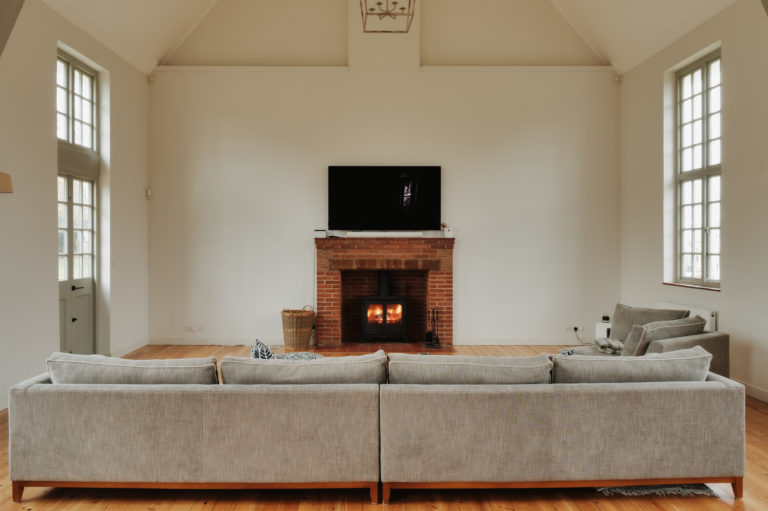 BADMINTON HALL SURREY, GU10 - SHOOTFACTORY - OTHER UK HOUSES