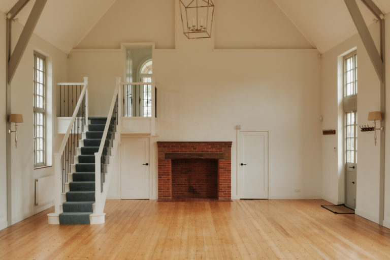 BADMINTON HALL SURREY, GU10 - SHOOTFACTORY - OTHER UK HOUSES