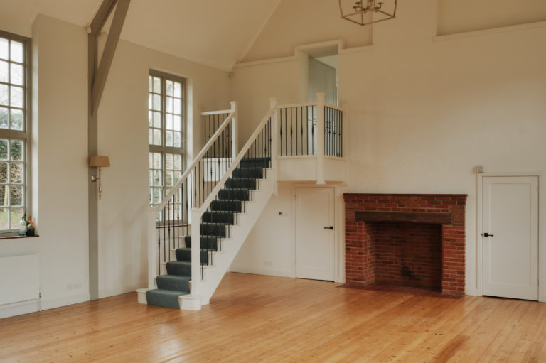 BADMINTON HALL SURREY, GU10 - SHOOTFACTORY - OTHER UK HOUSES