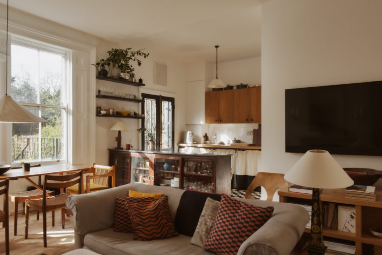 MYRIAD LONDON, E9 - SHOOTFACTORY - LONDON HOUSES
