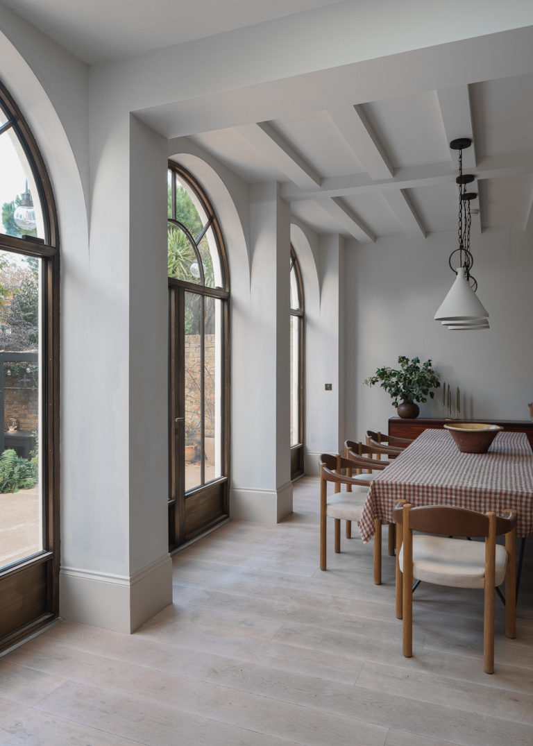 ARCH HOUSE LONDON, W4 - SHOOTFACTORY - LONDON HOUSES