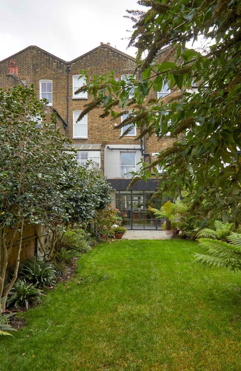 ELDERFIELD LONDON, E5 - SHOOTFACTORY - LONDON HOUSES