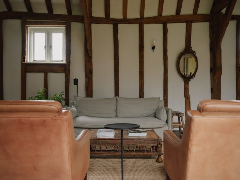 HAMBLEDON HAMPSHIRE, P07 - SHOOTFACTORY - OTHER UK HOUSES