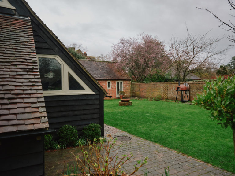 HAMBLEDON HAMPSHIRE, P07 - SHOOTFACTORY - OTHER UK HOUSES