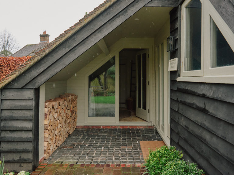 HAMBLEDON HAMPSHIRE, P07 - SHOOTFACTORY - OTHER UK HOUSES