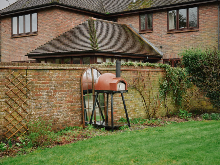 HAMBLEDON HAMPSHIRE, P07 - SHOOTFACTORY - OTHER UK HOUSES