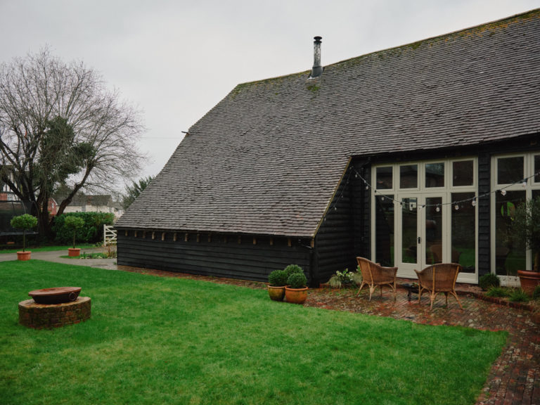 HAMBLEDON HAMPSHIRE, P07 - SHOOTFACTORY - OTHER UK HOUSES