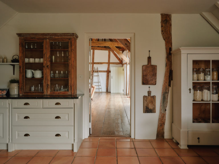 HAMBLEDON HAMPSHIRE, P07 - SHOOTFACTORY - OTHER UK HOUSES