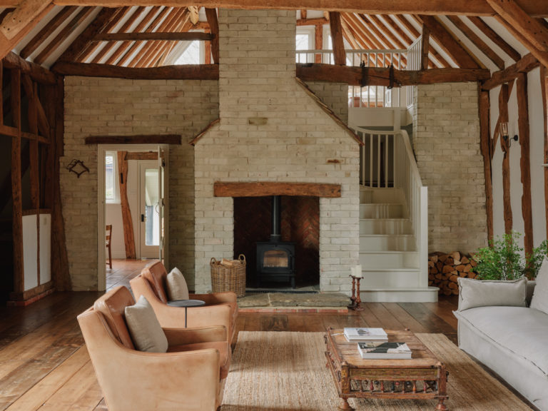 HAMBLEDON HAMPSHIRE, P07 - SHOOTFACTORY - OTHER UK HOUSES