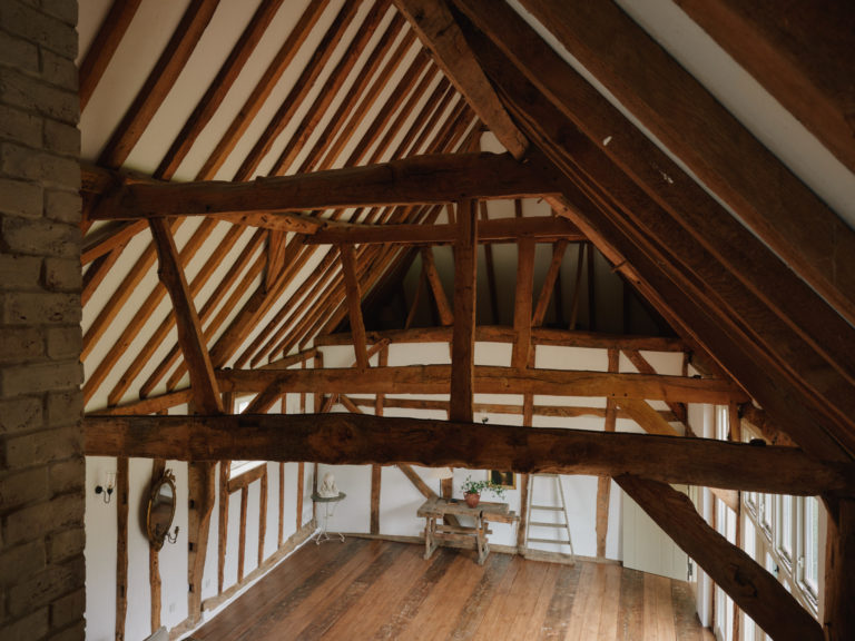 HAMBLEDON HAMPSHIRE, P07 - SHOOTFACTORY - OTHER UK HOUSES