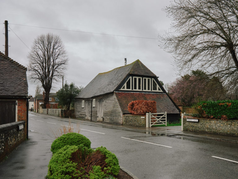 HAMBLEDON HAMPSHIRE, P07 - SHOOTFACTORY - OTHER UK HOUSES