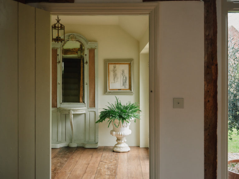 HAMBLEDON HAMPSHIRE, P07 - SHOOTFACTORY - OTHER UK HOUSES