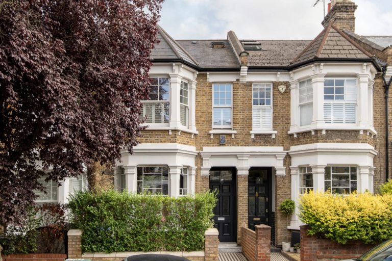 QUEENS PARK LONDON, NW10 - SHOOTFACTORY - LONDON HOUSES