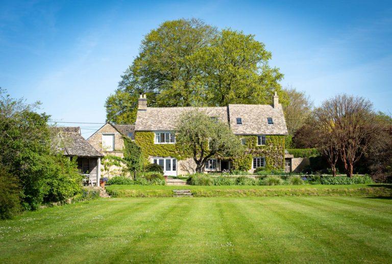 GREY HOUSE, OXON, OX7 - SHOOTFACTORY - OTHER UK HOUSES