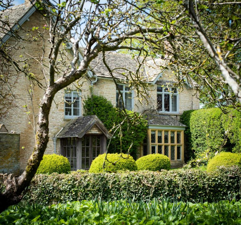 GREY HOUSE, OXON, OX7 - SHOOTFACTORY - OTHER UK HOUSES