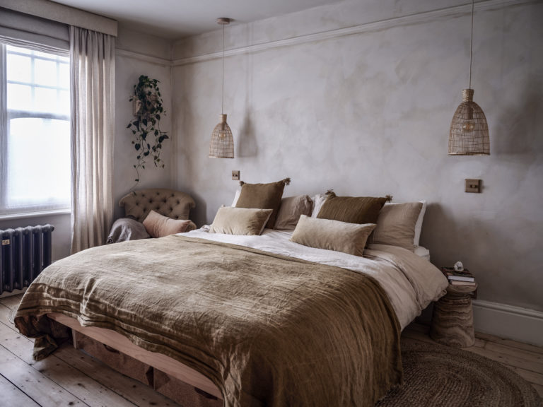 HAYWARDS HEATH, EAST SUSSEX, BN8 - SHOOTFACTORY - OTHER UK HOUSES