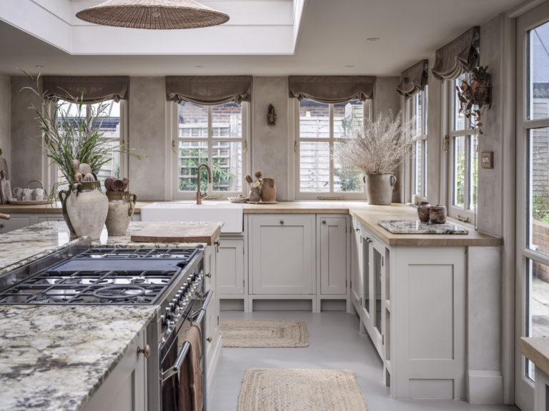 HAYWARDS HEATH, EAST SUSSEX, BN8 - SHOOTFACTORY - OTHER UK HOUSES