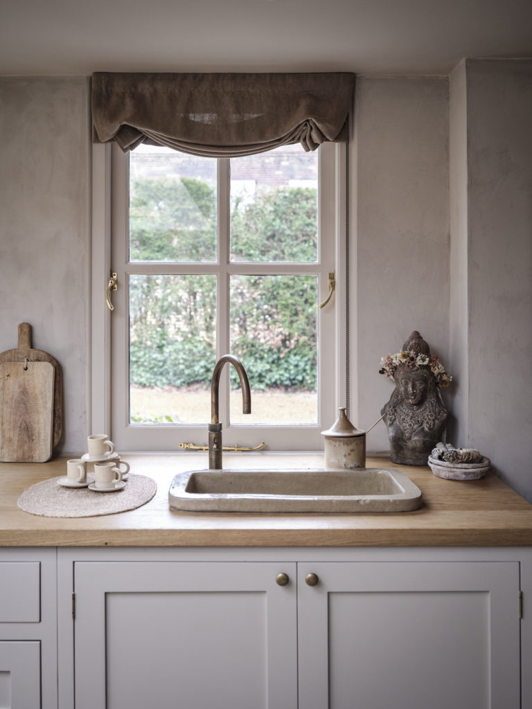 HAYWARDS HEATH, EAST SUSSEX, BN8 - SHOOTFACTORY - OTHER UK HOUSES
