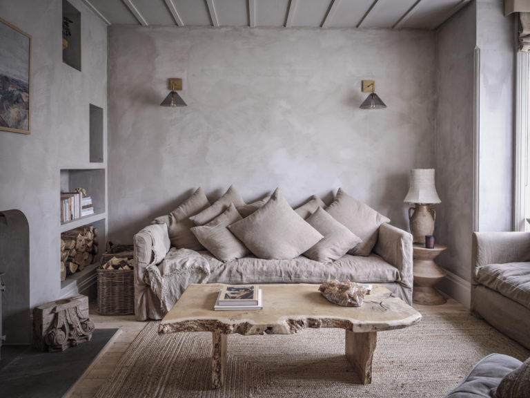 HAYWARDS HEATH, EAST SUSSEX, BN8 - SHOOTFACTORY - OTHER UK HOUSES
