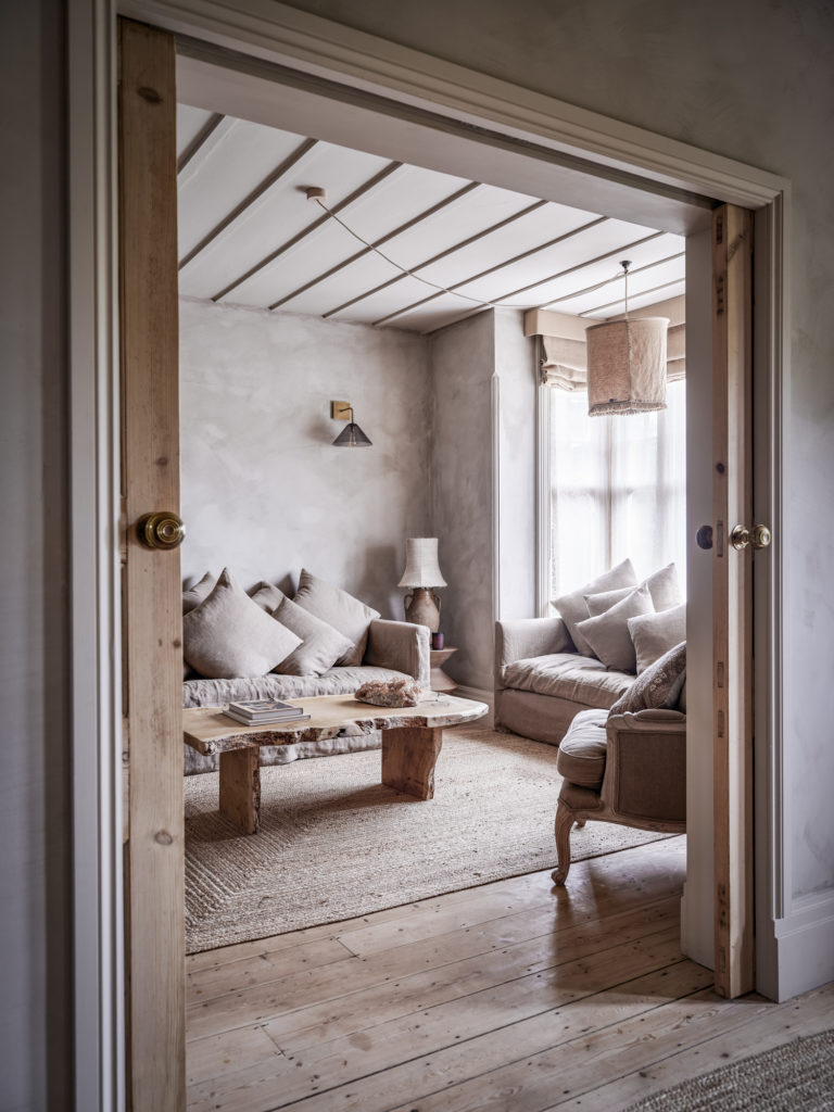 HAYWARDS HEATH, EAST SUSSEX, BN8 - SHOOTFACTORY - OTHER UK HOUSES