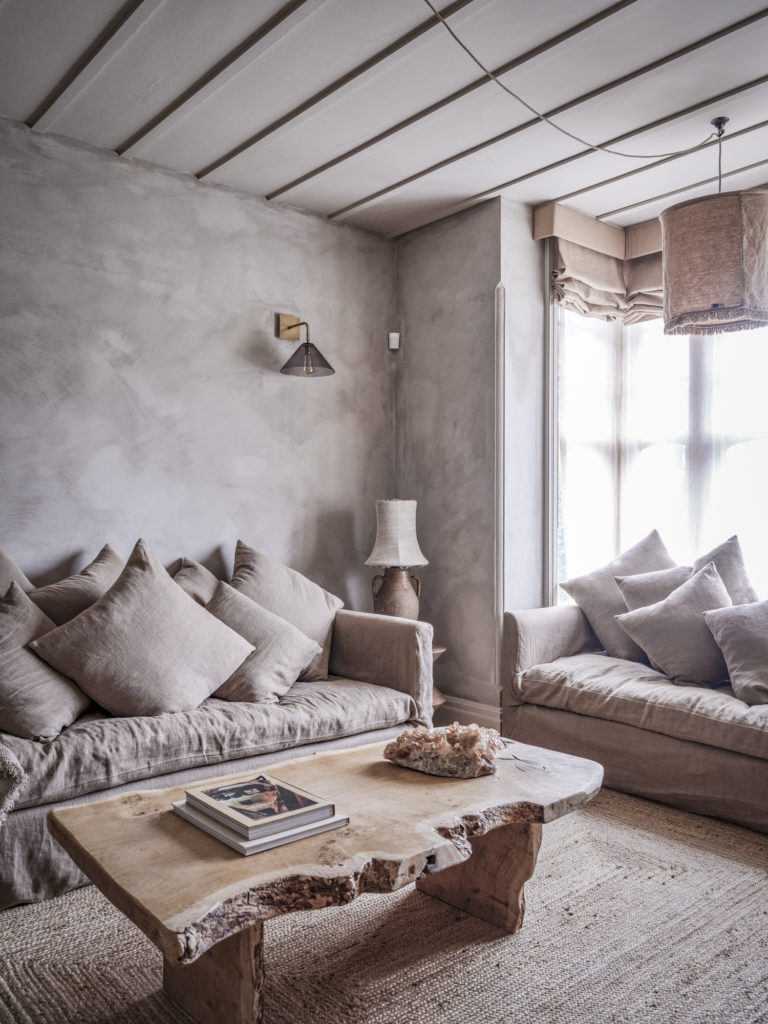 HAYWARDS HEATH, EAST SUSSEX, BN8 - SHOOTFACTORY - OTHER UK HOUSES