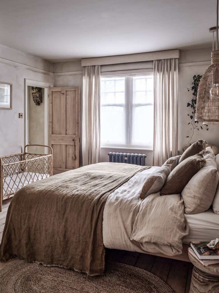 HAYWARDS HEATH, EAST SUSSEX, BN8 - SHOOTFACTORY - OTHER UK HOUSES