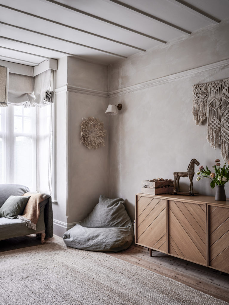 HAYWARDS HEATH, EAST SUSSEX, BN8 - SHOOTFACTORY - OTHER UK HOUSES