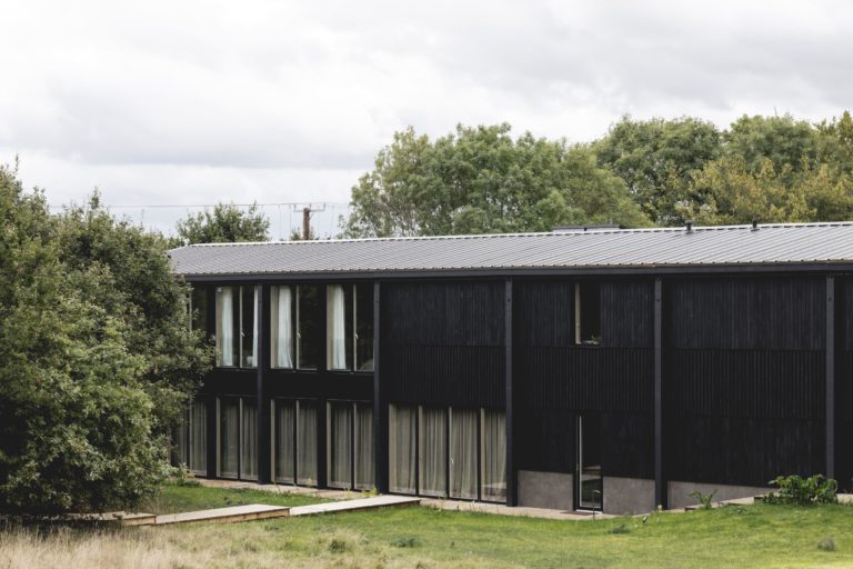 HAY HOUSE, ESSEX, IG10 - SHOOTFACTORY - OTHER UK HOUSES