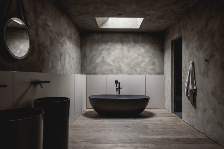 HAY HOUSE, ESSEX, IG10 - SHOOTFACTORY - OTHER UK HOUSES