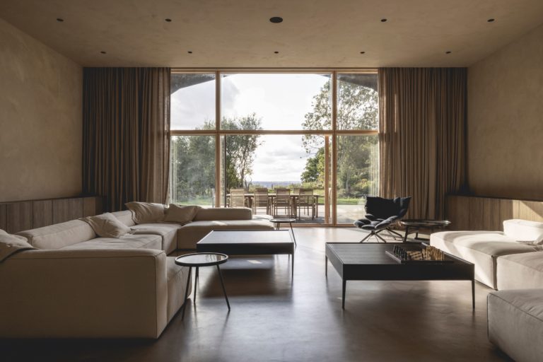 HAY HOUSE, ESSEX, IG10 - SHOOTFACTORY - OTHER UK HOUSES