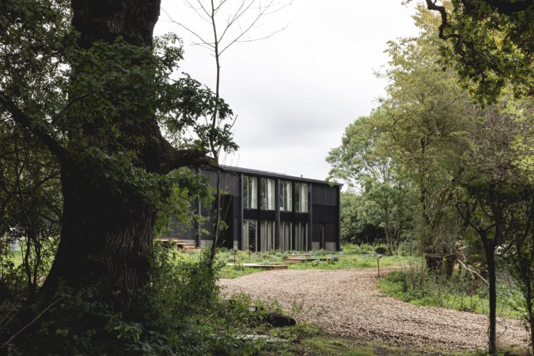 HAY HOUSE, ESSEX, IG10 - SHOOTFACTORY - OTHER UK HOUSES