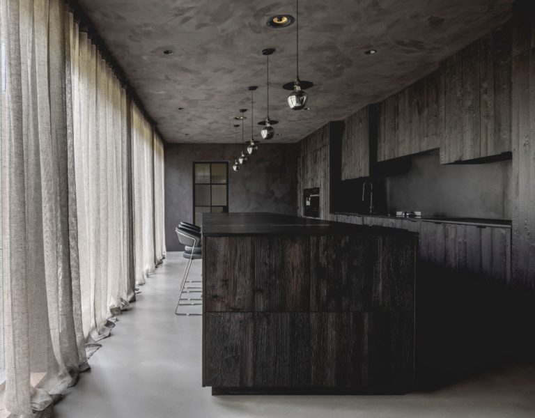 HAY HOUSE, ESSEX, IG10 - SHOOTFACTORY - OTHER UK HOUSES