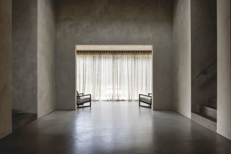 HAY HOUSE, ESSEX, IG10 - SHOOTFACTORY - OTHER UK HOUSES