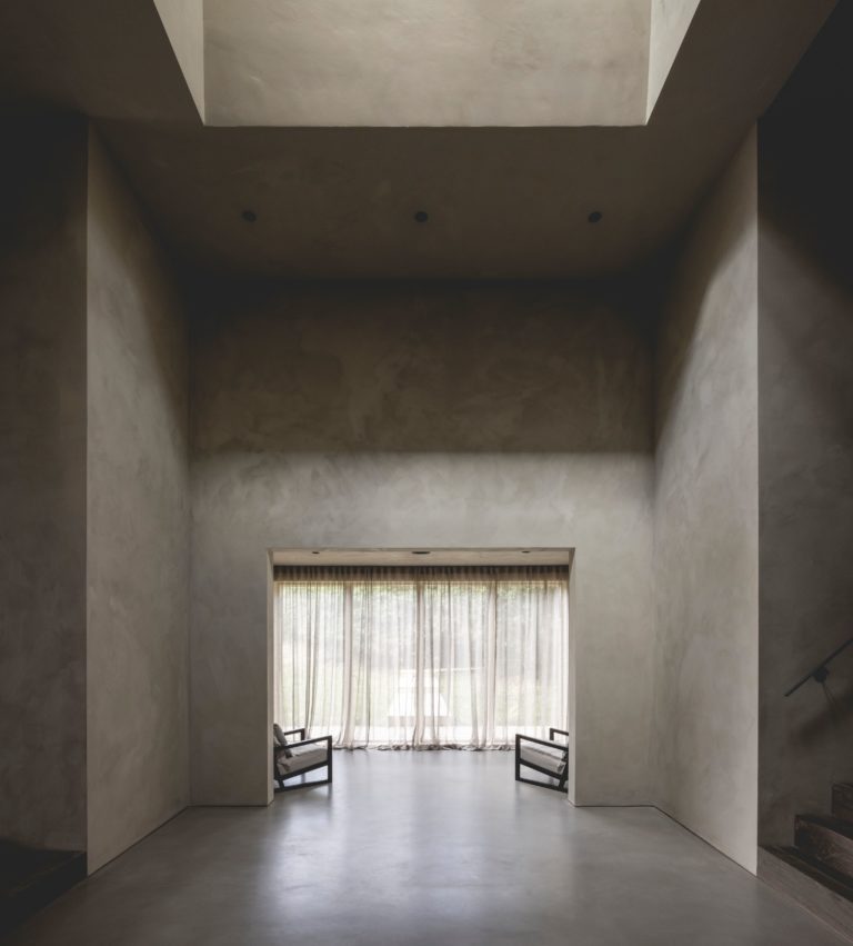 HAY HOUSE, ESSEX, IG10 - SHOOTFACTORY - OTHER UK HOUSES
