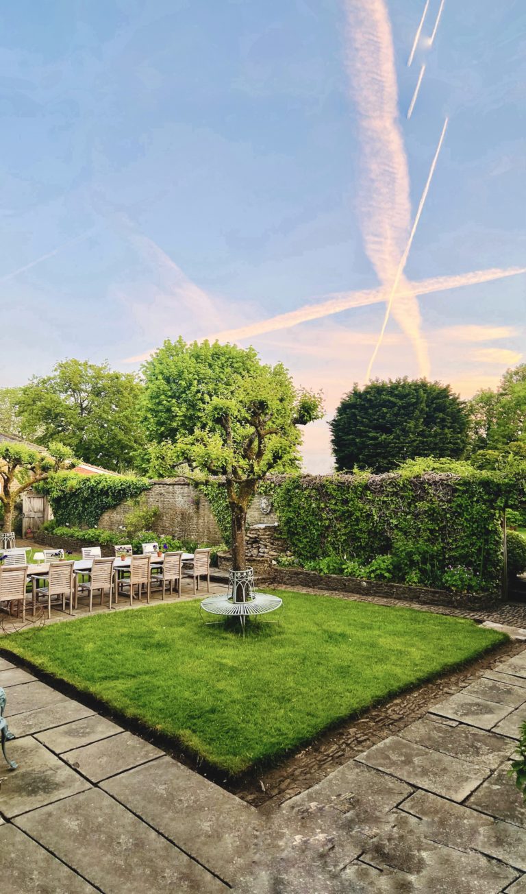 THE COACH HOUSE, SURREY, GU7 - SHOOTFACTORY - OTHER UK HOUSES
