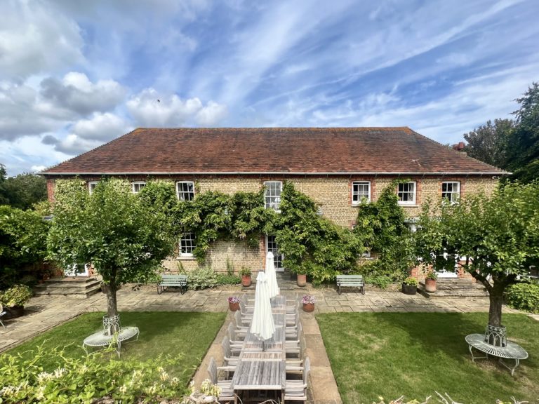 THE COACH HOUSE, SURREY, GU7 - SHOOTFACTORY - OTHER UK HOUSES