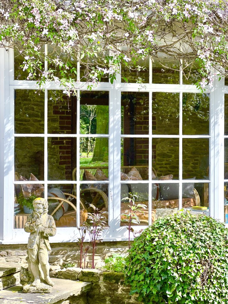 THE COACH HOUSE, SURREY, GU7 - SHOOTFACTORY - OTHER UK HOUSES
