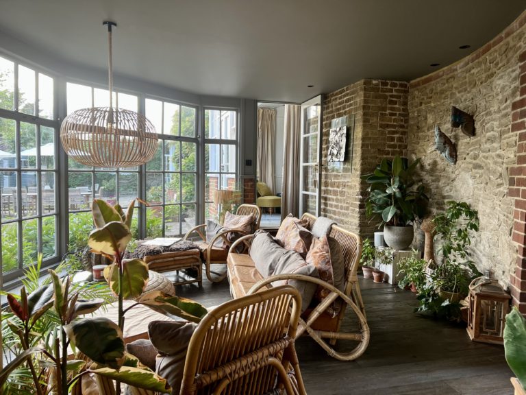 THE COACH HOUSE, SURREY, GU7 - SHOOTFACTORY - OTHER UK HOUSES