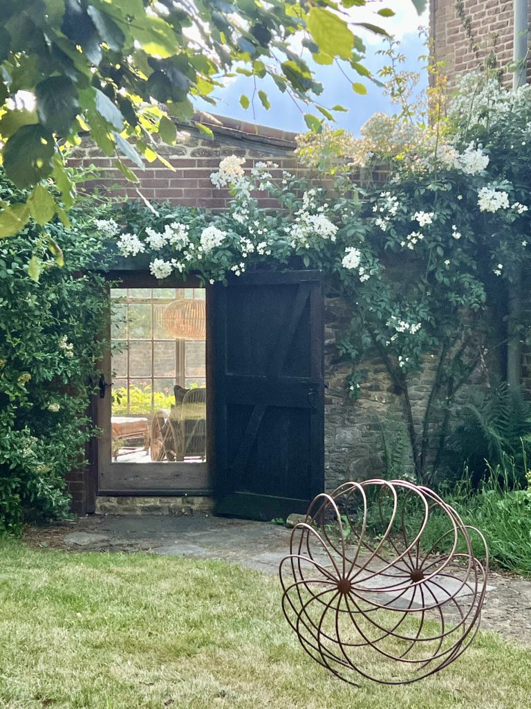 THE COACH HOUSE, SURREY, GU7 - SHOOTFACTORY - OTHER UK HOUSES