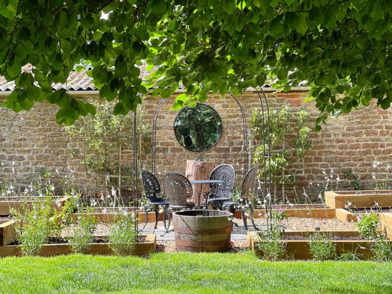 THE COACH HOUSE, SURREY, GU7 - SHOOTFACTORY - OTHER UK HOUSES